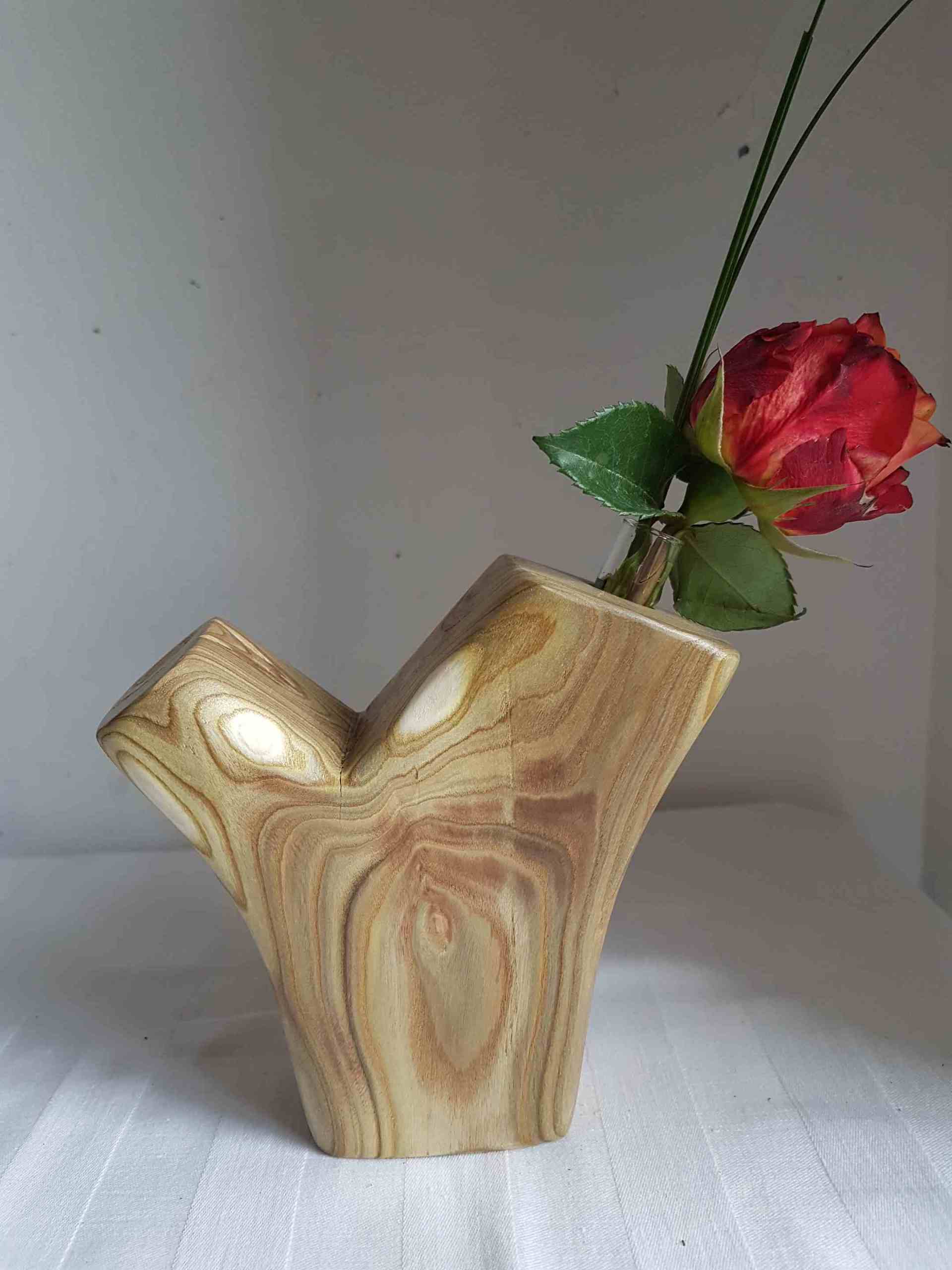 Holzvase mit Reagenzglas Essigbaum lackiert Exklusives Lieblingsstück Unikat Handarbeit