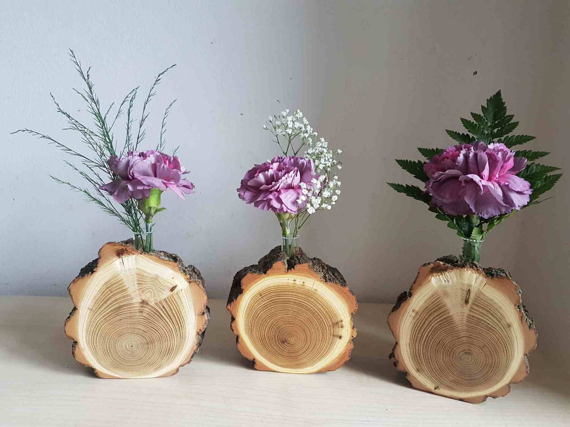 Holzvase mit Reagenzglas Astscheibe Robinie geölt Exklusives Lieblingsstück Unikat Handarbeit