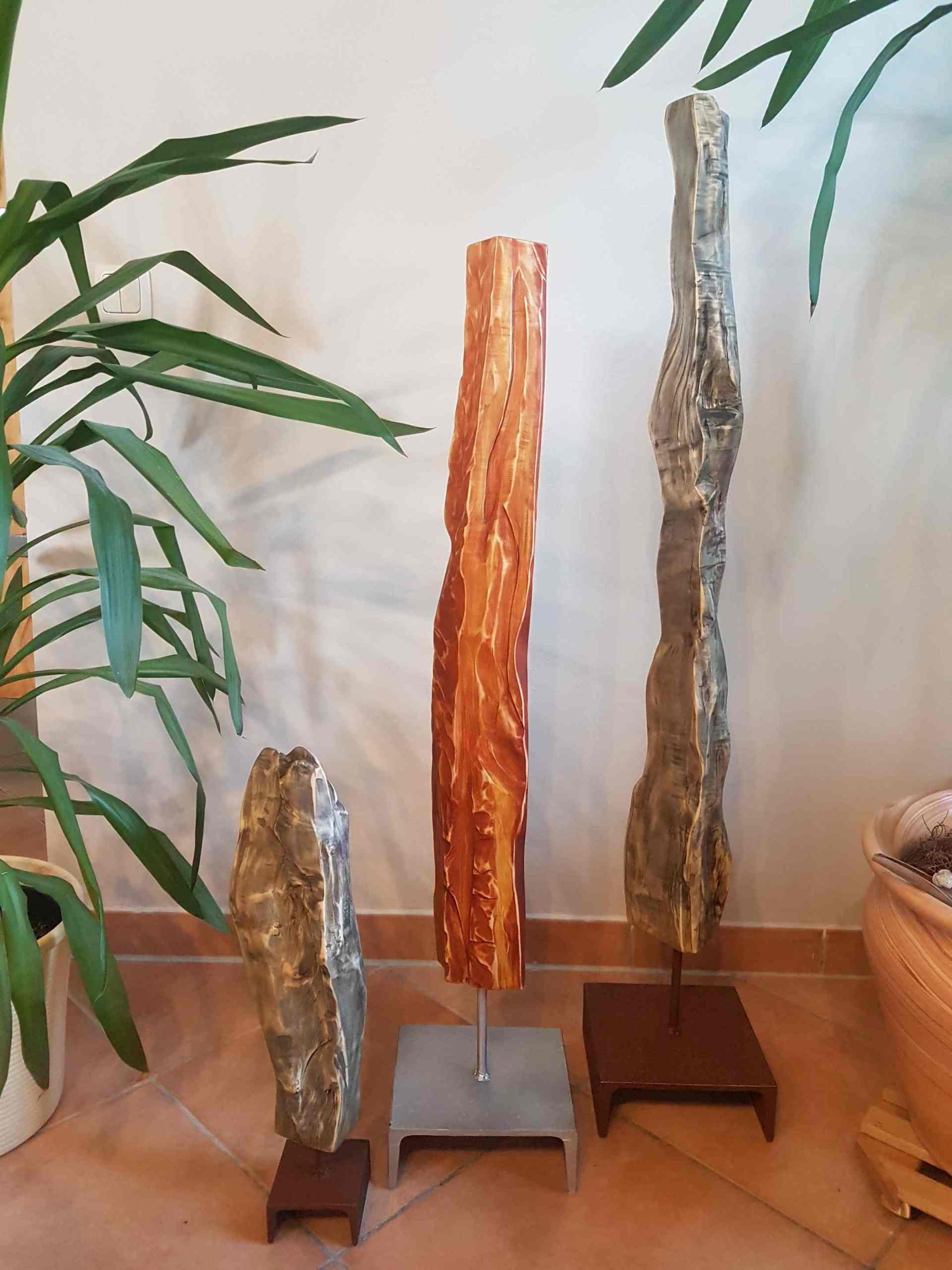 Zimmerstelen aus Kastanie Zimmerstelen aus Kastanie mit schweren Eisenfuß, Handarbeit