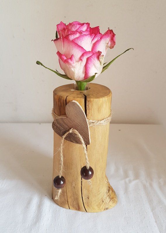 Holzvase mit Reagenzglas aus einem Ahorn Ast geölt Exklusives Lieblingsstück Unikat Handarbeit