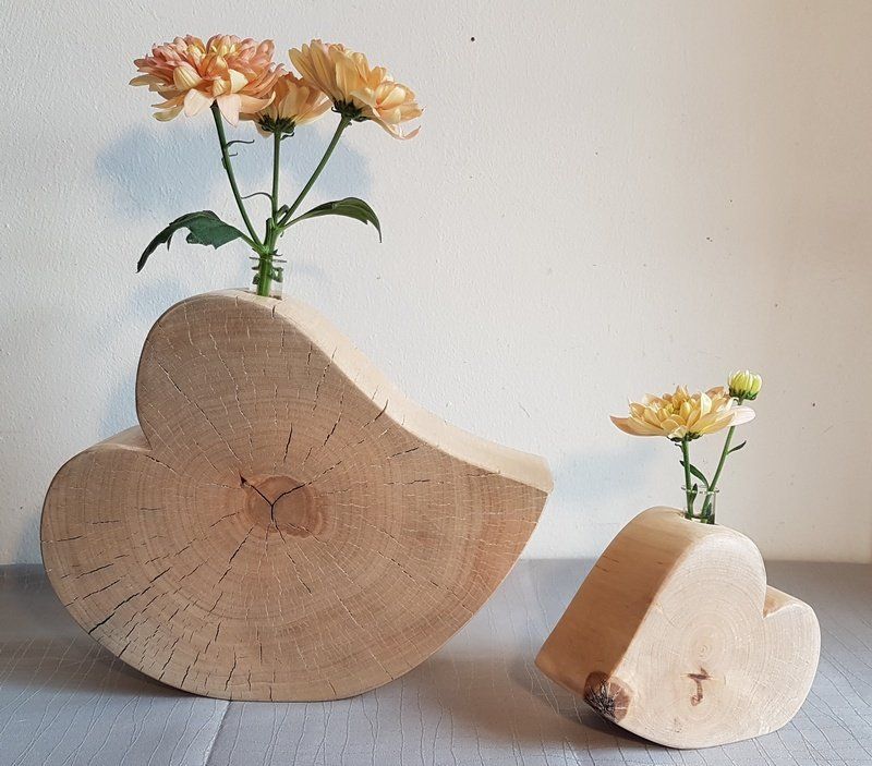 Holzvase Birke mit Reagenzglas in Herzform natur in Herzform Exklusives Lieblingsstück Unikat Handarbeit