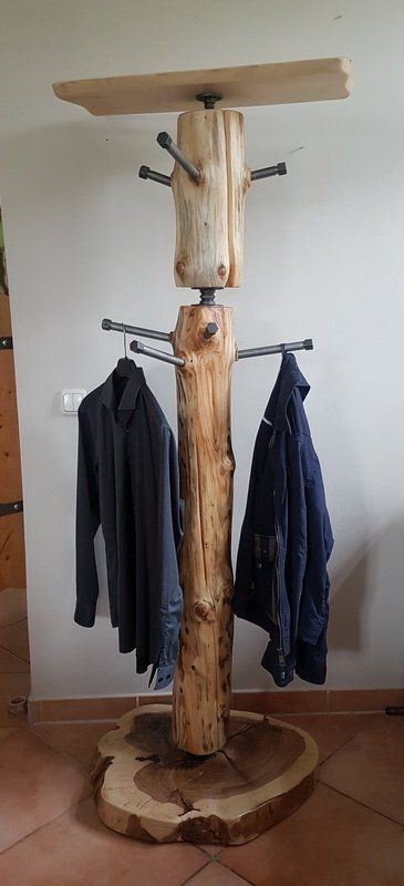 Garderobe aus Baumstamm und Temperguss Industrial Style Industrie Look Unikat Exklusives Lieblingsstück