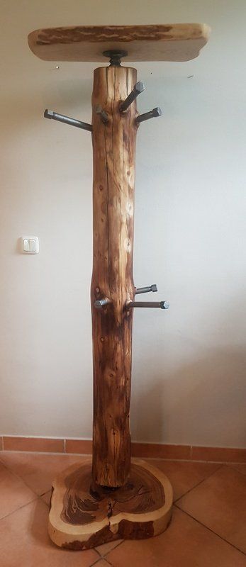 Garderobe aus Baumstamm und Temperguss Industrial Style Industrie Look Unikat Exklusives Lieblingsstück