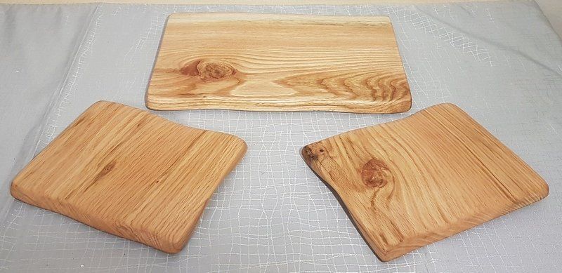 Set Servierbrett Servierplatte aus Eiche mit lebensmittelechtem Holzöl behandelt Exklusives Lieblingsstück Unikat Handarbeit