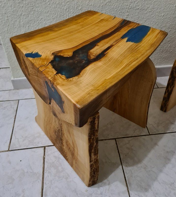 Hocker aus massiver Kirsche Esche Exklusives Lieblingsstück Unikat Handarbeit