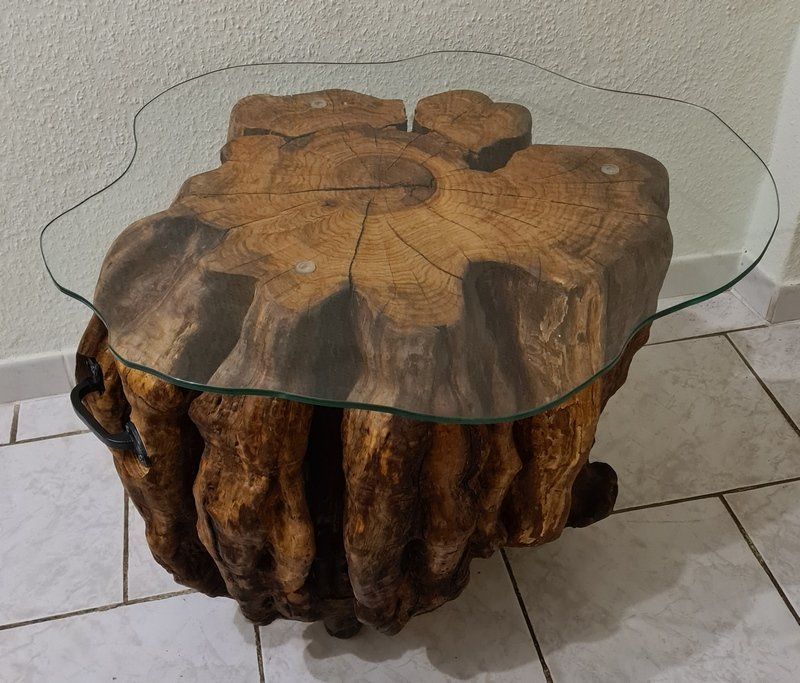 Couchtisch aus massiver Kirsche mit geschwungener Glasplatte Exklusives Lieblingsstück Unikat Handarbeit