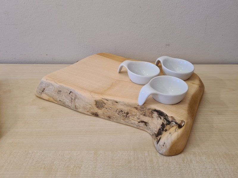 Servierbrett Servierplatte mit Schälchen aus Ahorn mit lebensmittelechtem Holzöl behandelt Exklusives Lieblingsstück Unikat Handarbeit