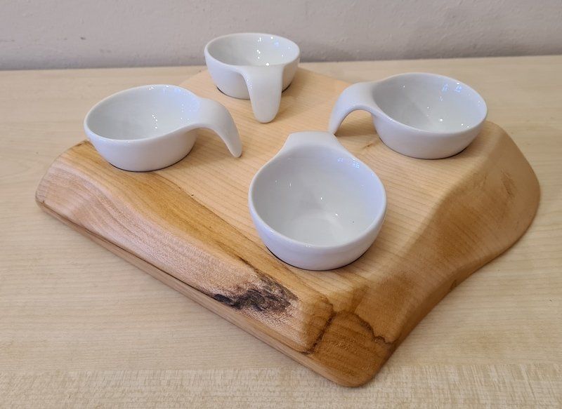 Servierbrett Servierplatte mit Schälchen aus Ahorn mit lebensmittelechtem Holzöl behandelt Exklusives Lieblingsstück Unikat Handarbeit