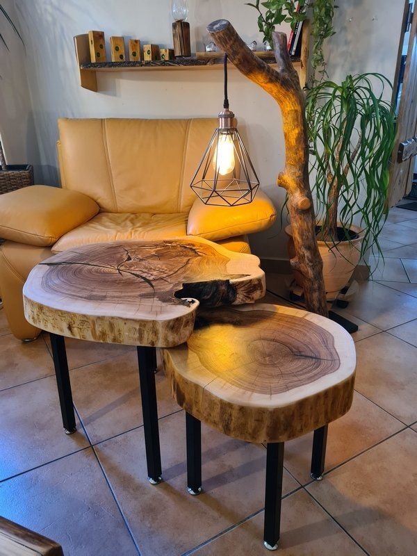 Couchtisch 2-teilig Etagentisch aus massiver Esche Baumscheibe Exklusives Lieblingsstück Unikat Handarbeit