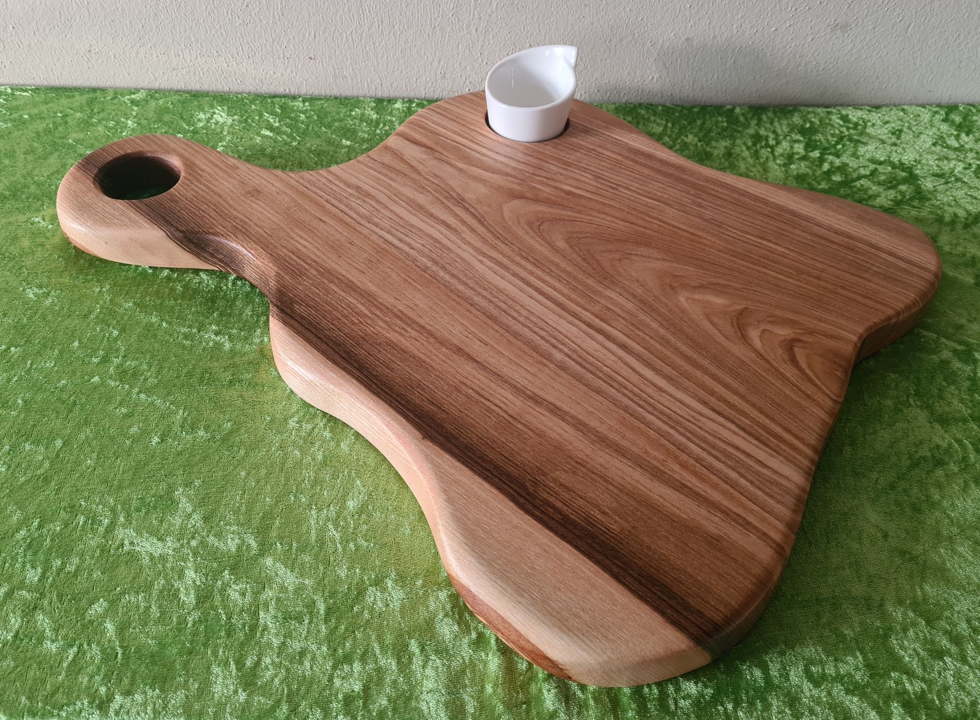 Brotzeitbrett Frühstücksbrett aus Esche mit lebensmittelechtem Holzöl behandelt Exklusives Lieblingsstück Unikat Handarbeit