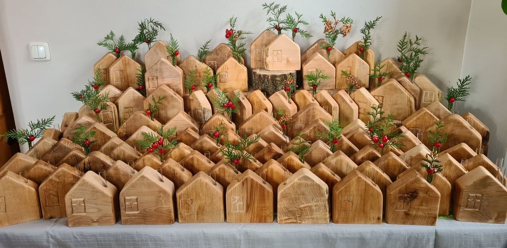 Holzvase Ahorn in Häuschen Form Weihnachtsgeschenke Präsente Exklusives Lieblingsstück