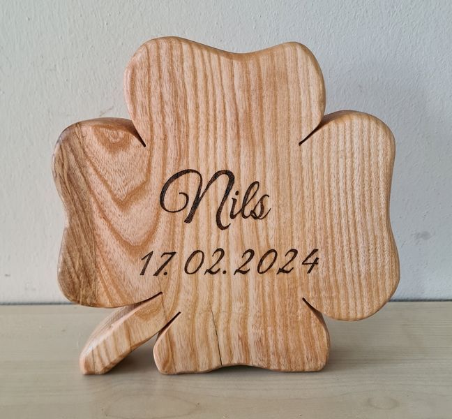 Kleeblatt Esche individueller Aufschrift Unikat Exklusives Lieblingsstück Hochzeitsgeschenk Geschenk zur Geburt