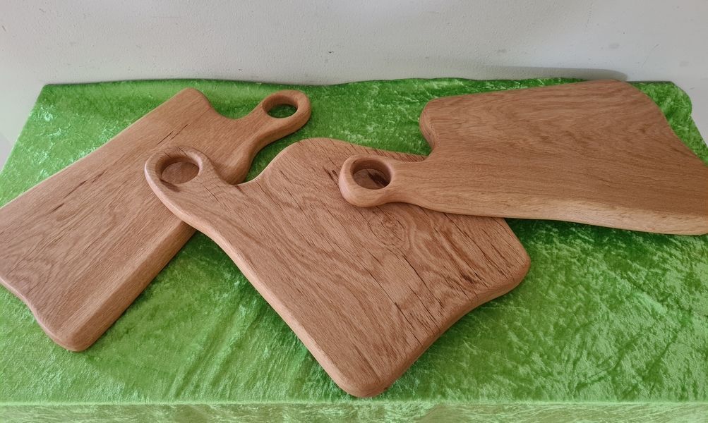 Brotzeitbrett Frühstücksbrett aus Eiche mit lebensmittelechtem Holzöl behandelt Exklusives Lieblingsstück Unikat Handarbeit