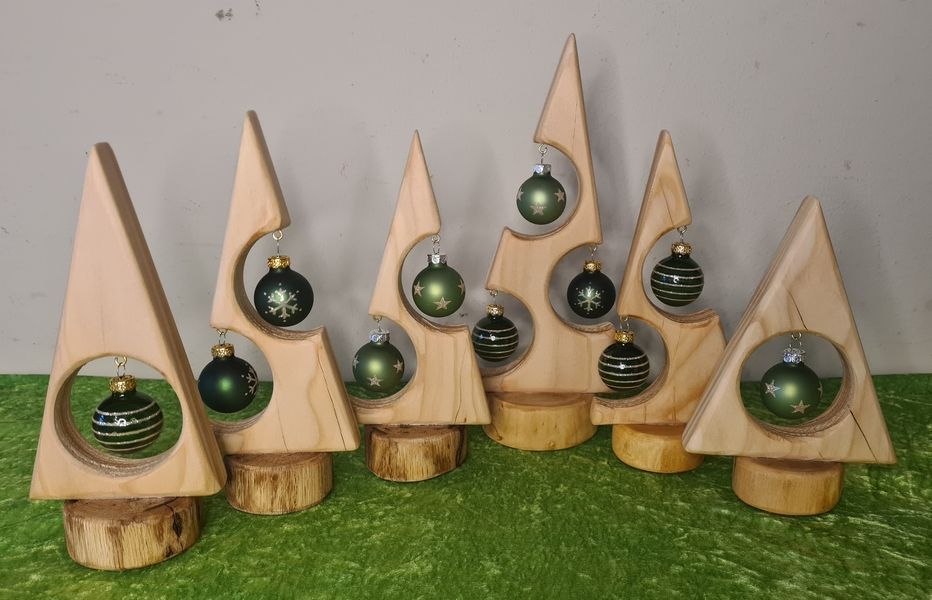 Weihnachtsbaum mit Kugel Douglasie Holz Unikat in Handarbeit hergestellt Exklusives Lieblingsstück Unikat Handarbeit