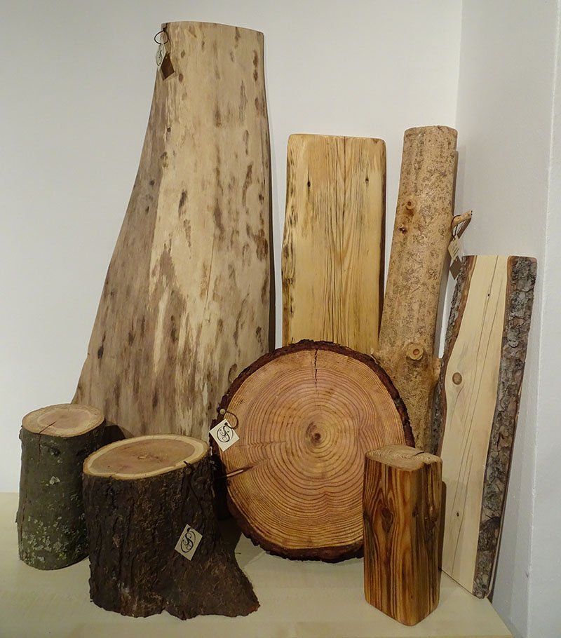 Holzbretter, Holzstämme, Baumscheiben für Hobbybastler