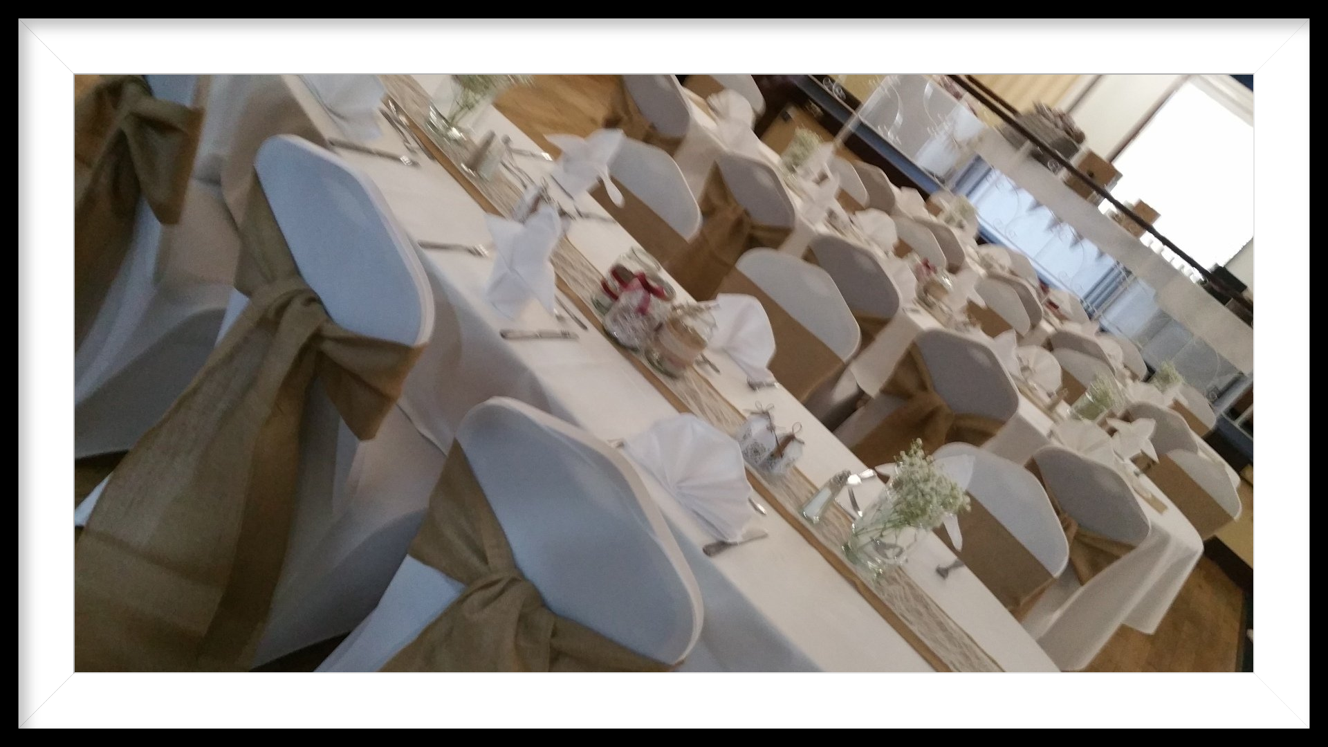 Hessian with Hessian & Lace Table Runners