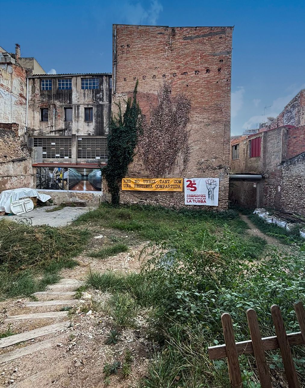 En aquest procés, he vist com els buits —els espais desmantellats, els racons en silenci— revelen ta