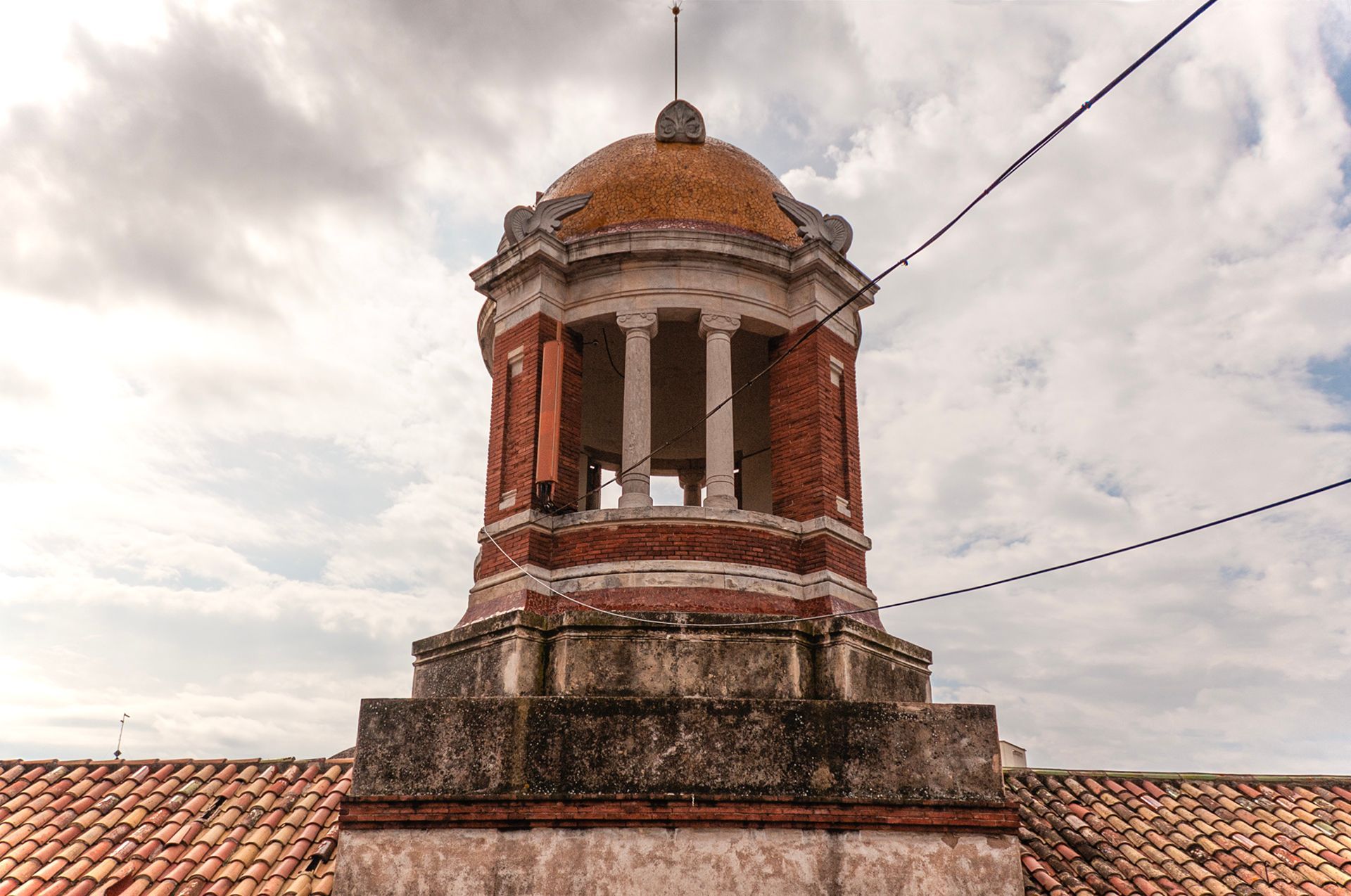 Torre del Palacio de Correos y Telégrafos de Girona.