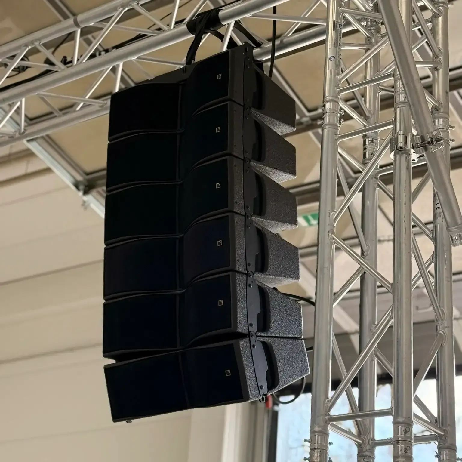 L-Acoustics Kiva II Lautsprechersystem für professionelle Tontechnik bei Events