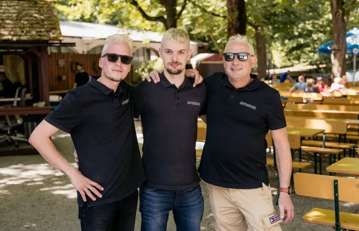 Team der Soundmanufactory bei Projektleitung und Koordination des Eventaufbaus