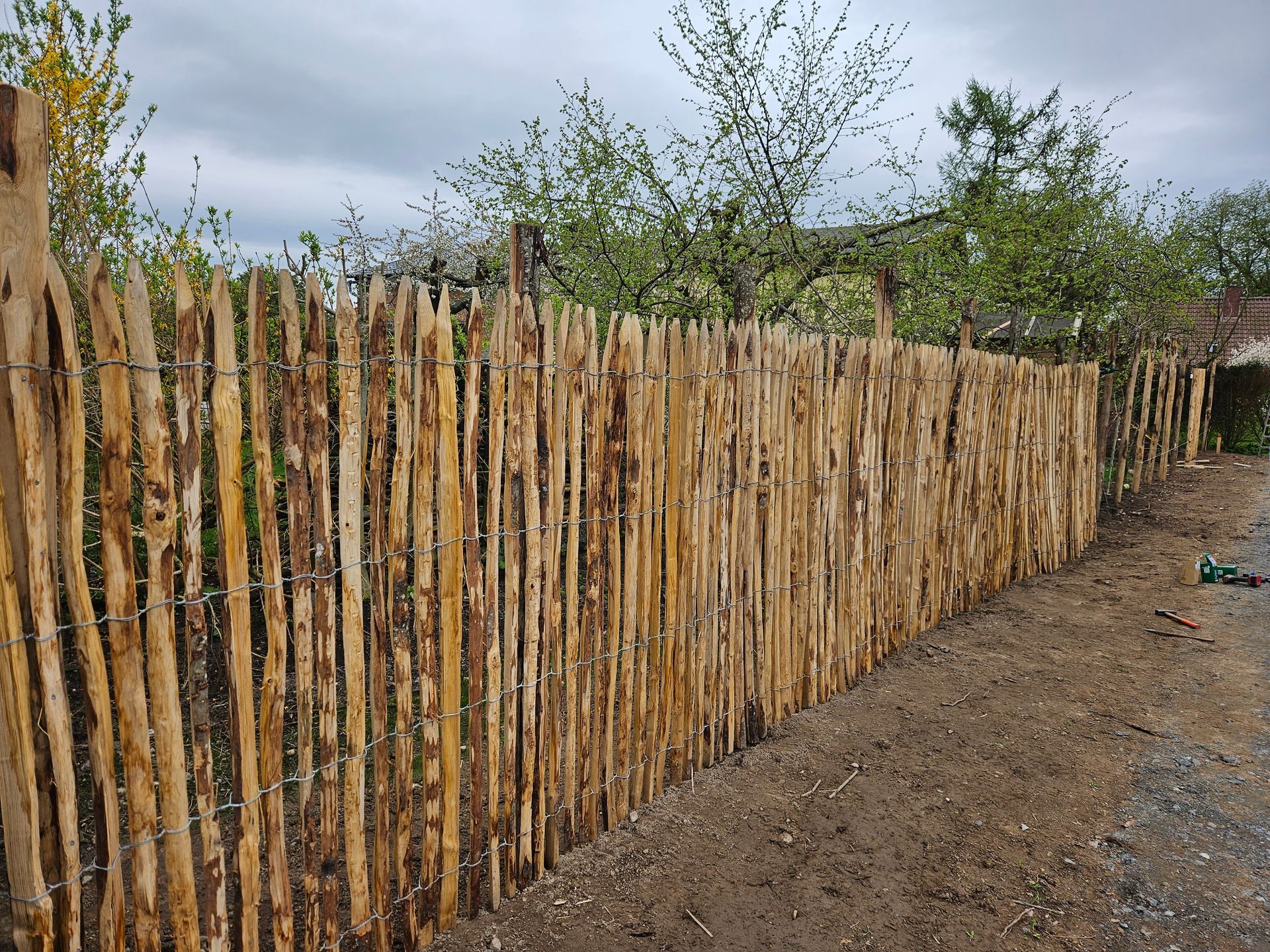 Naturzaun Holzzaun Staketenzaun