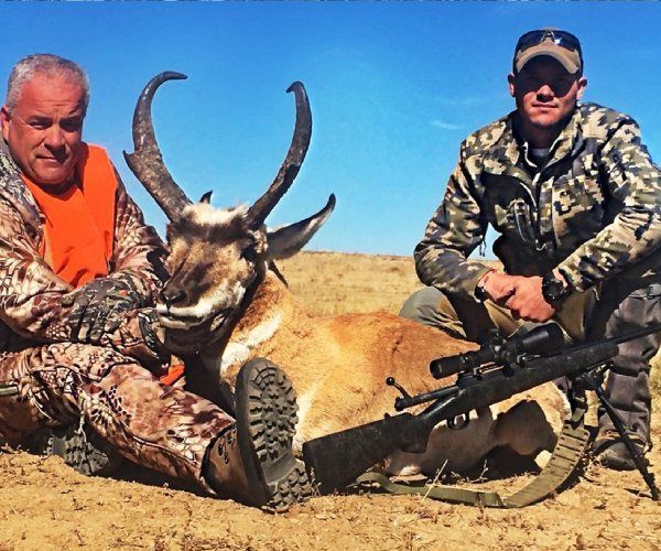 Trophy pronghorn antelope hunting