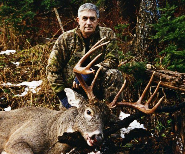 Whitetail Trophy whitetail hunting