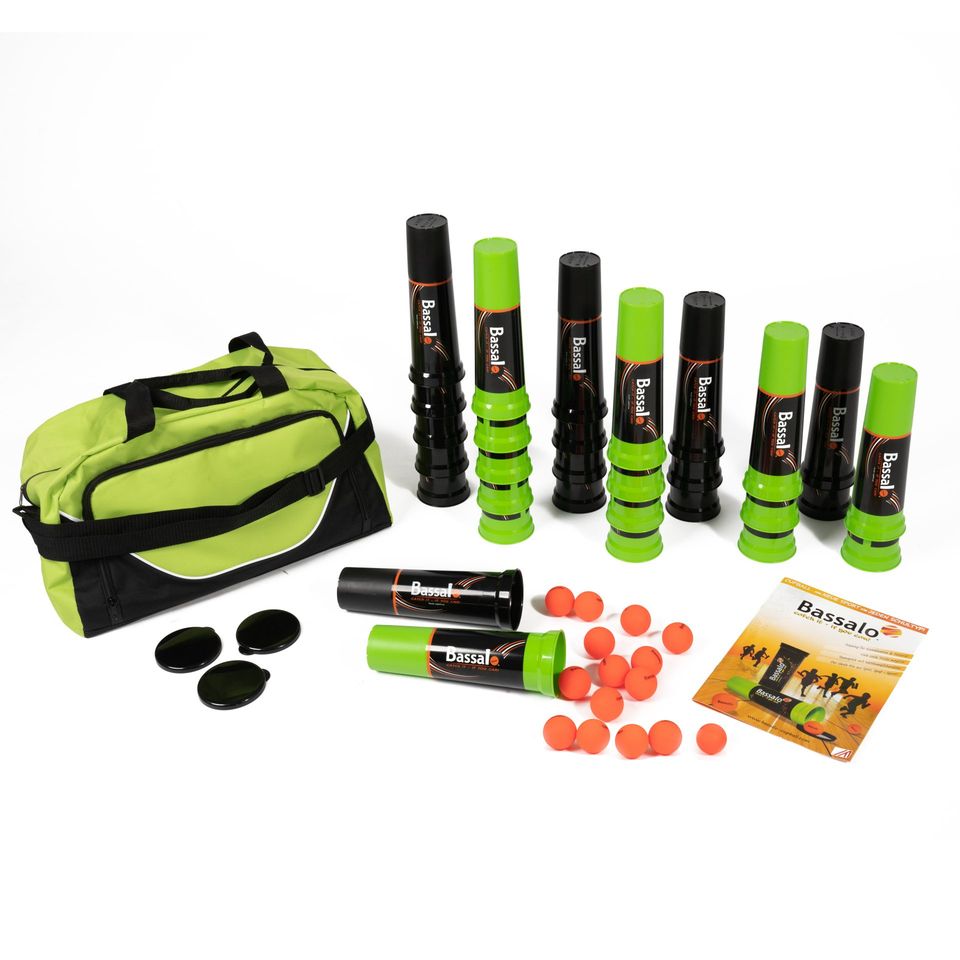 Kooperationsspiele mit möglichst wenig Körperkontakt zu Zeiten von Corona sind eine große Herausforderung für Sportlehrer. Wie man Bassalo Cupball als Teambuilding Tool, Kennenlern- und Teamspiel nutzen kann.