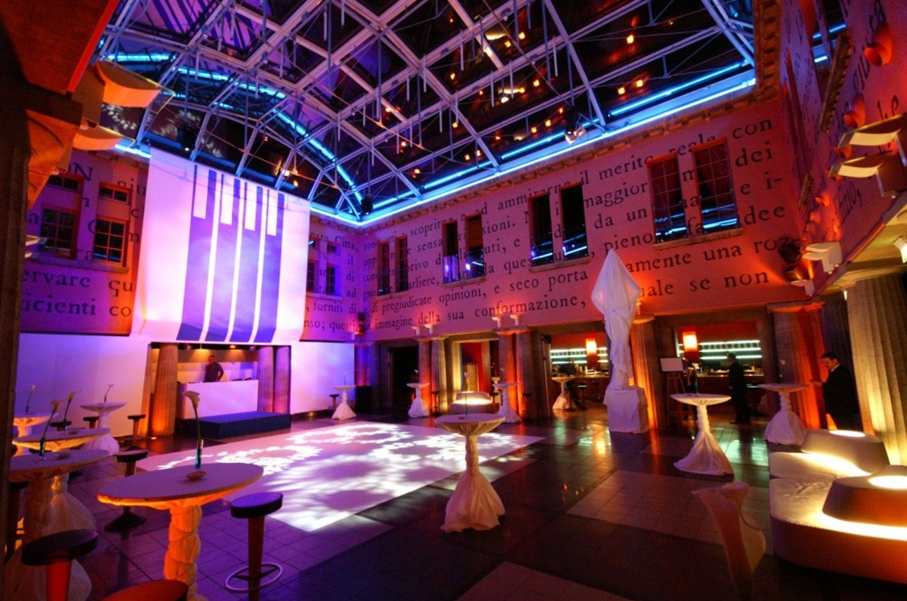 Inspiring foyer in the Capitol Theatre BALZER Event Location Capitol Offenbach (Frankfurt) Foyer