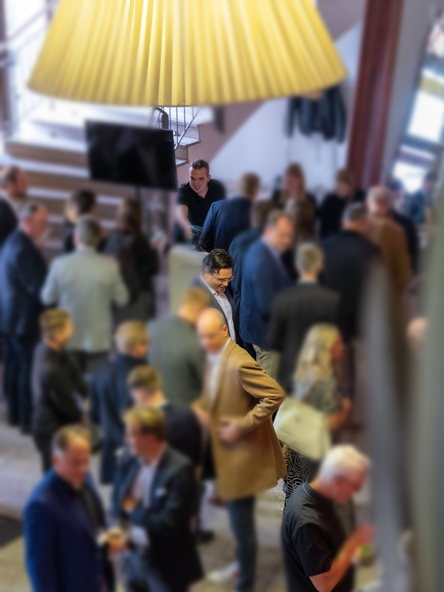 Haupteingang mit Aufgang zur Empore links BALZER-Event-Location-Zoo-Gesellschaftshaus-Foyer-Haupteingang-Registrierung