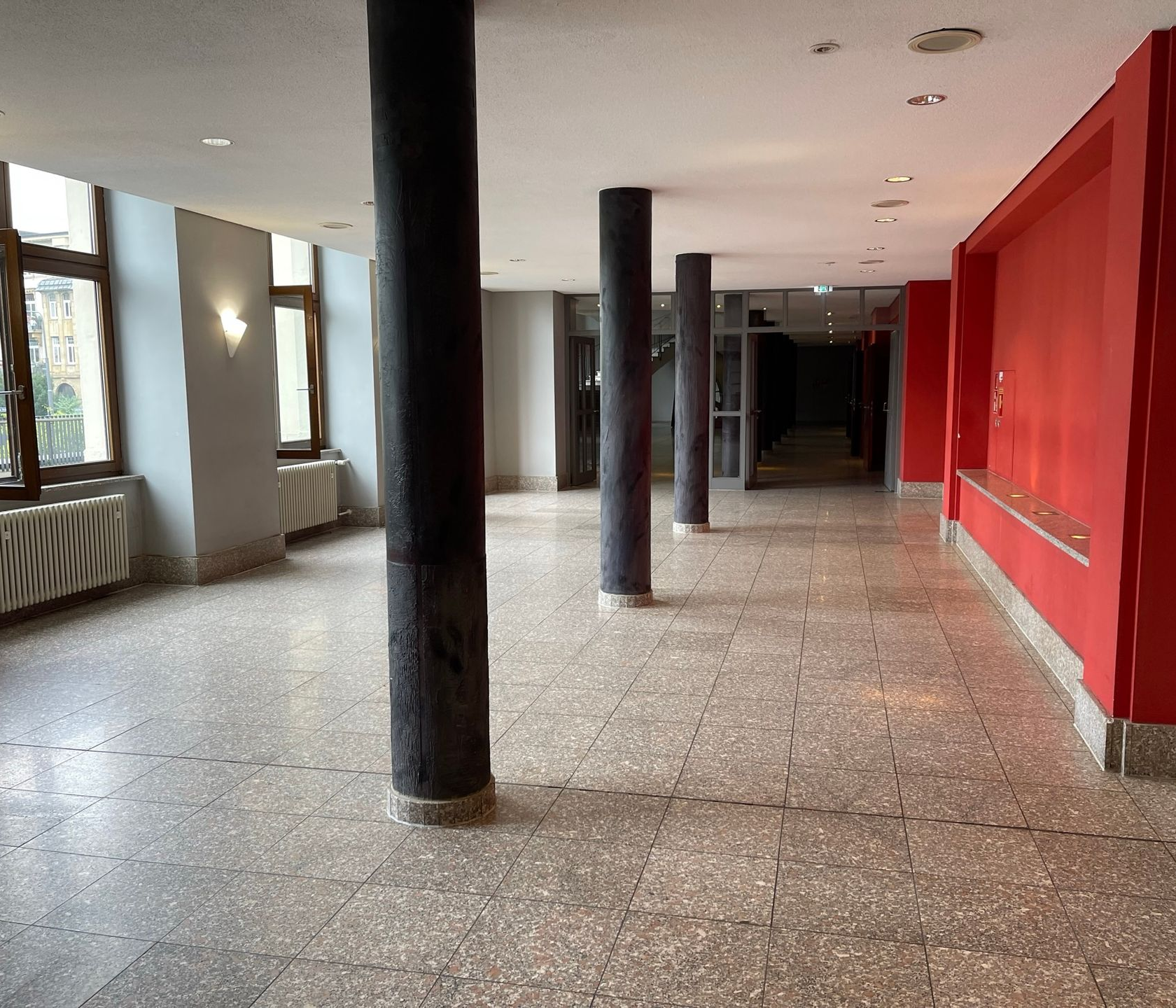 Südfoyer - Nutzung für Bar, Cafeteria, Breakout BALZER-Event-Location-Zoo-Gesellschaftshaus-Südfoyer-1