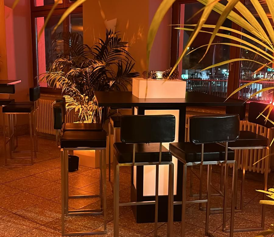 Südfoyer - Nutzung für Bar, Cafeteria, Bistro, Breakout BALZER-Event-Location-Zoo-Gesellschaftshaus-Südfoyer-2