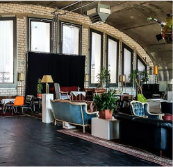 Modern art at the Montez Family Art Association BALZER Event Locations Honsellbruecke Family Montez