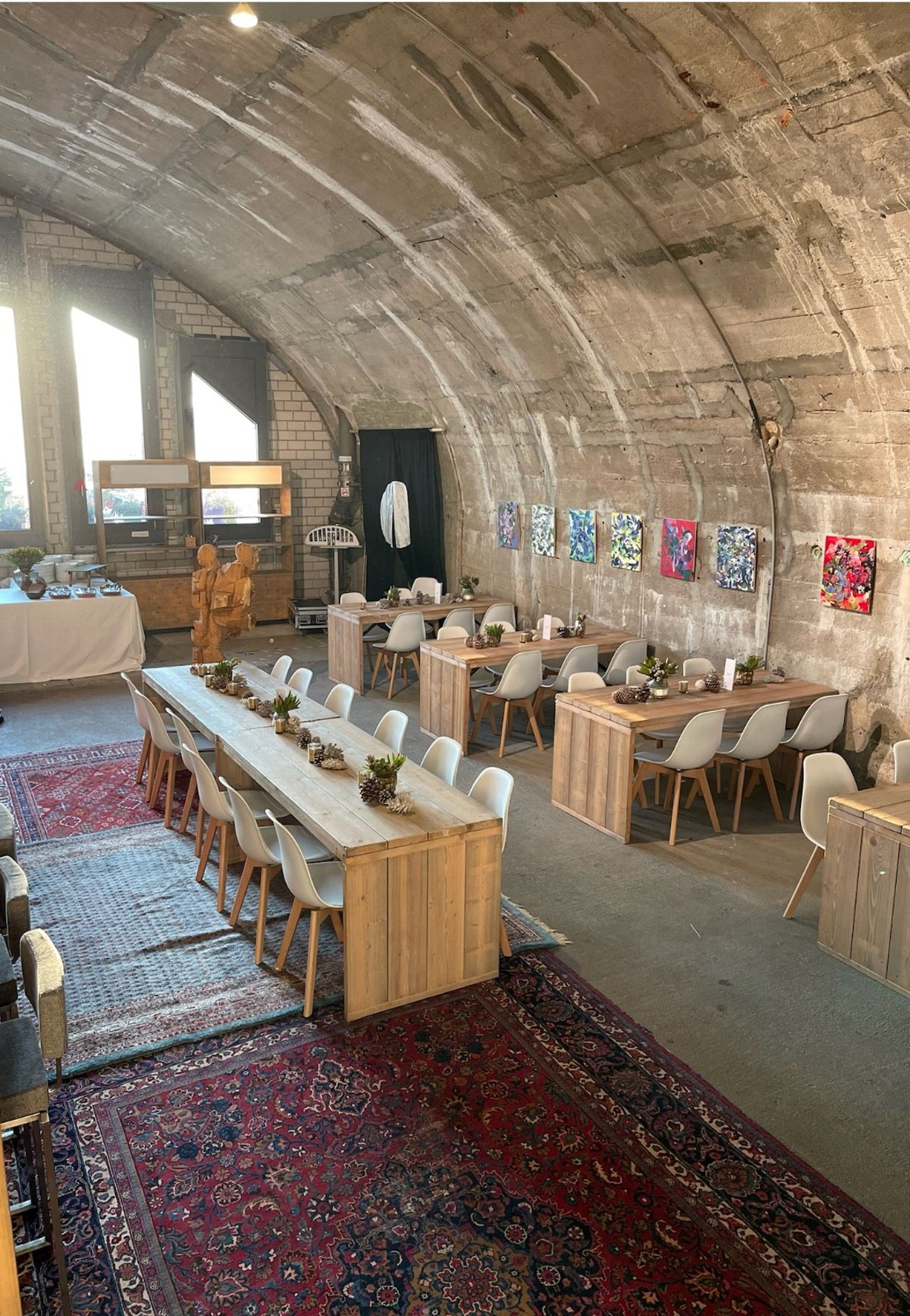 We really enjoy working at Honselbrücke, it offers plenty of space for staging events. BALZER Event Locations Honsellbruecke Family Montez