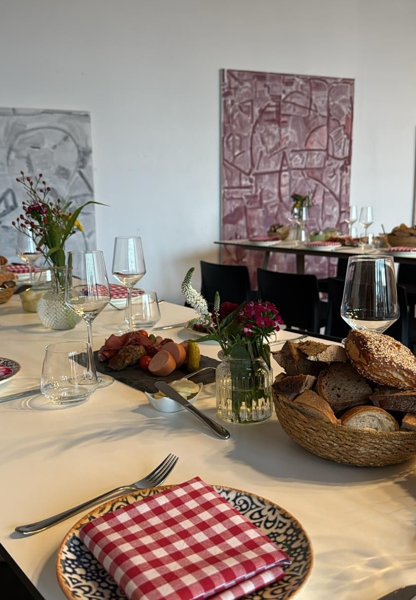 Wir arbeiten sehr gerne in der Honselbrücke, sie bietet viel Raum für Event-Inszenierungen BALZER-Event-Locations-Honsellbruecke-Familie-Montez