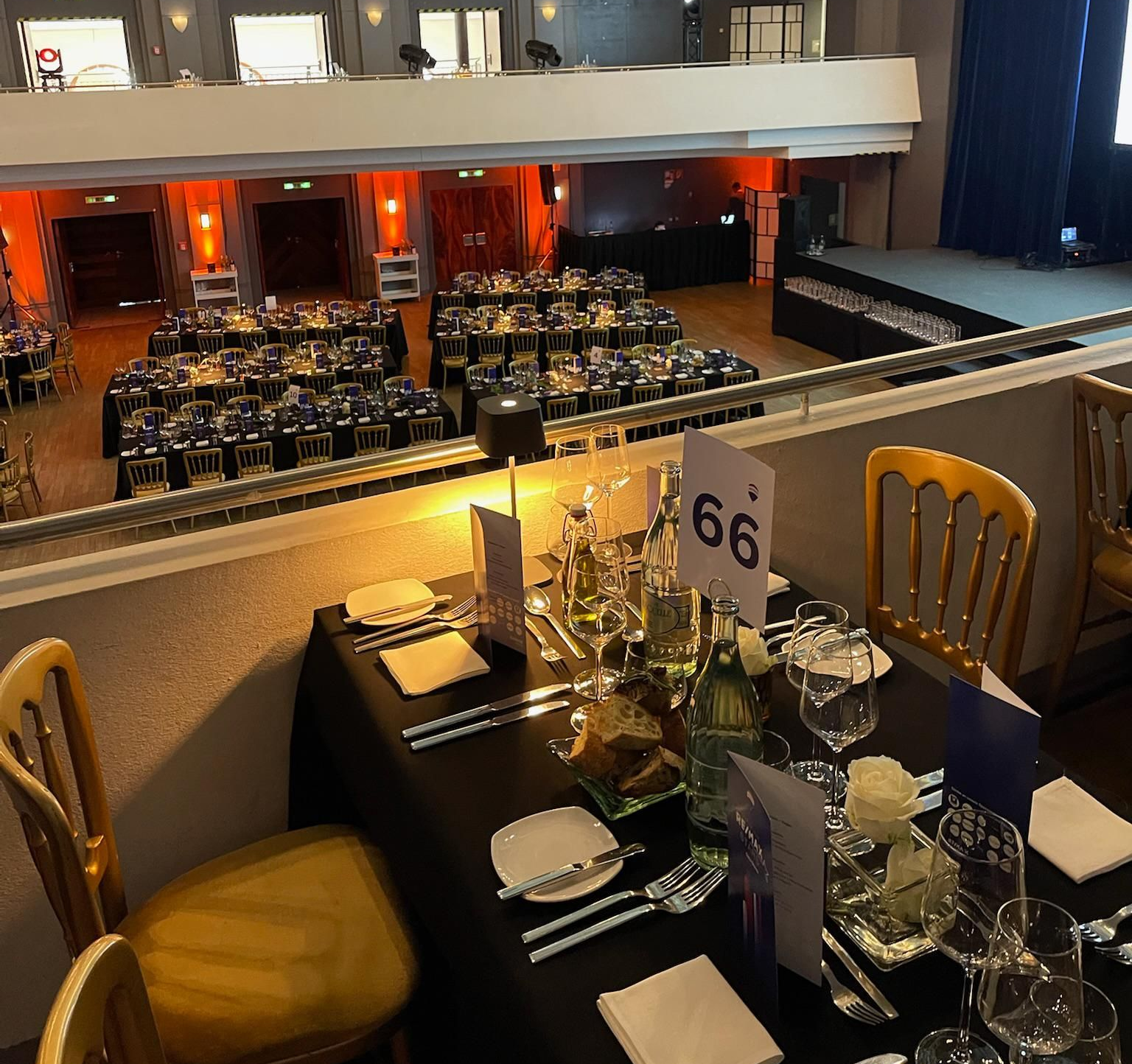 View of the gallery on the right BALZER Event Location Zoo Clubhouse Covered table on the gallery on the right