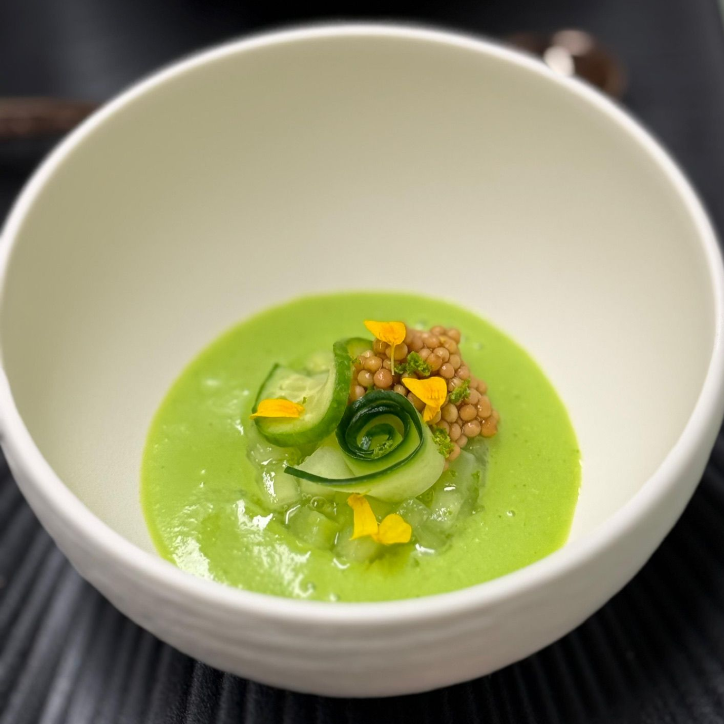 Image 1: Exclusive food concept, soup in a bowl - Image 2: Tartlets BALZER PREMIUM Exclusive Food Concept
