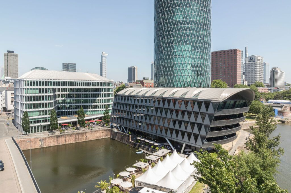 Aussergewöhnliche Location mit Sandstrand BALZER-Event-Locations-Ensemble-am-Frankfurter-Hafen