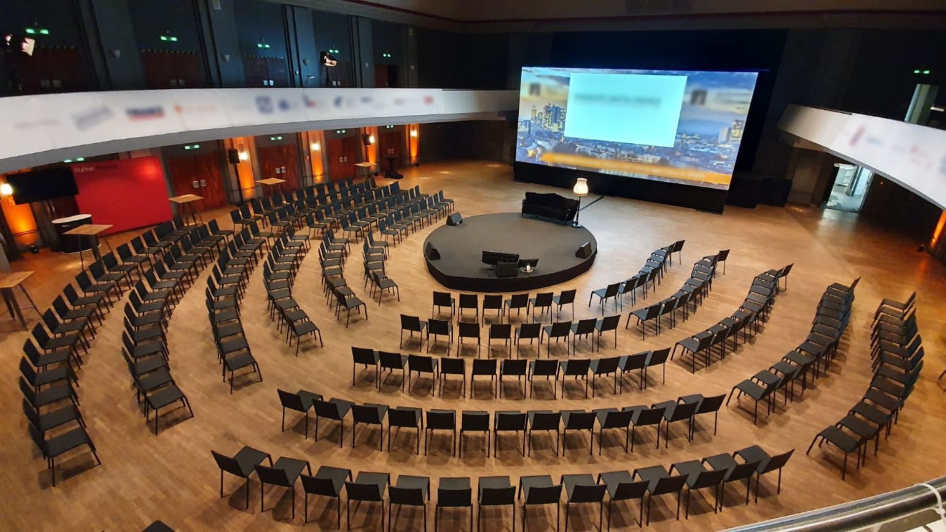 Location in Frankfurt, vorbereitet für eine Hauptversammlung