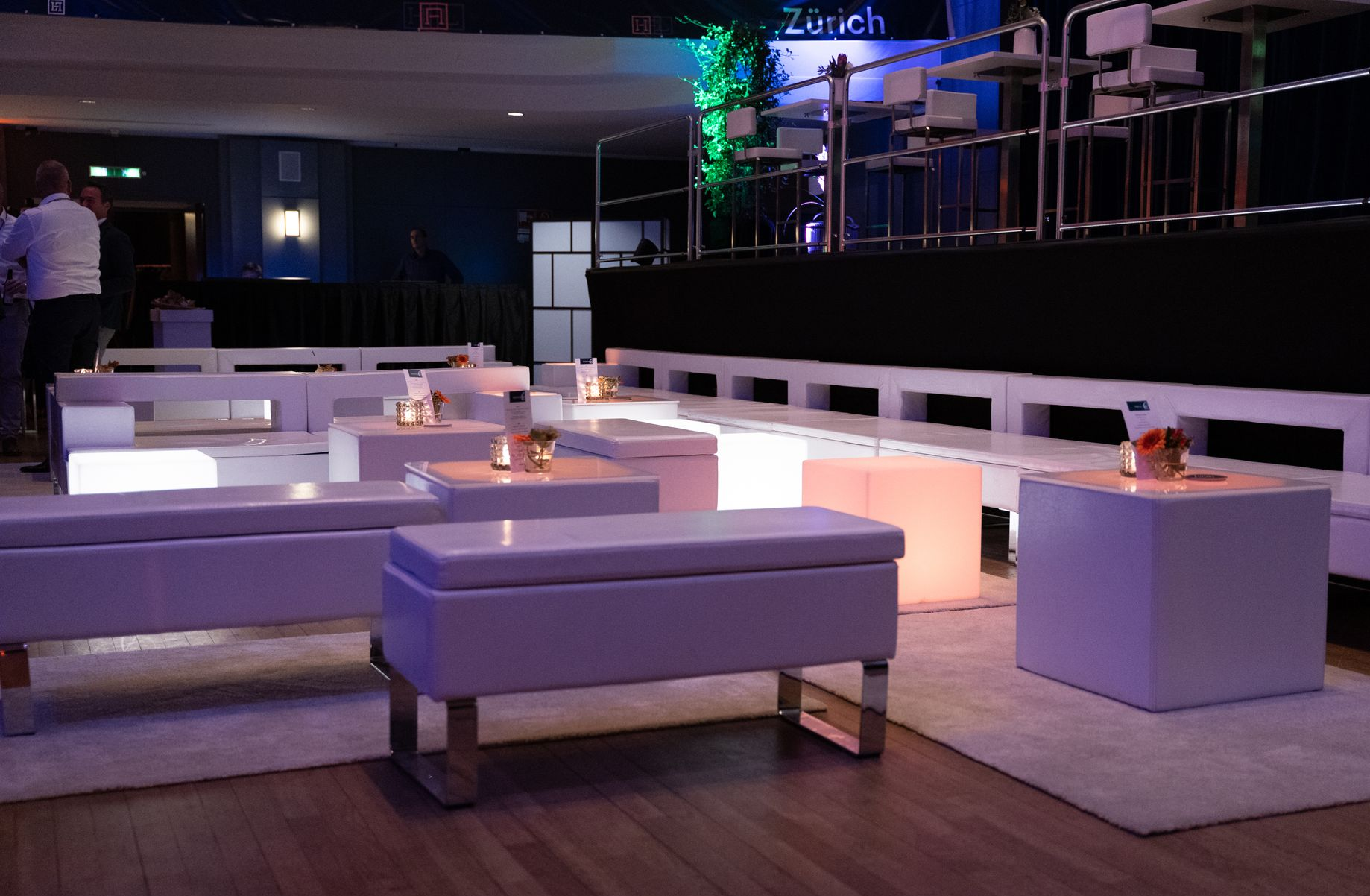 BALZER-DMC-INCOMING-PARTNER-Sommerfest-650-Gaeste-Zoo-Gesellschaftshaus-Lounge