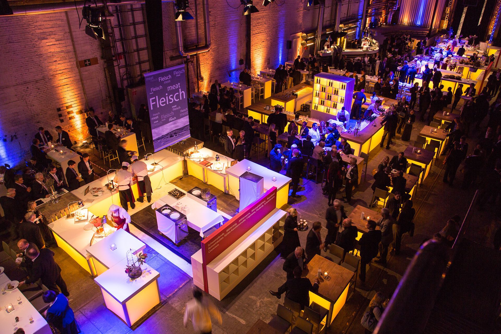 BALZER-DMC-INCOMING-PARTNER-Kongress-650-Gaeste-Halle-45-Mainz-Food-Stationen-mit-Wegefuehrung