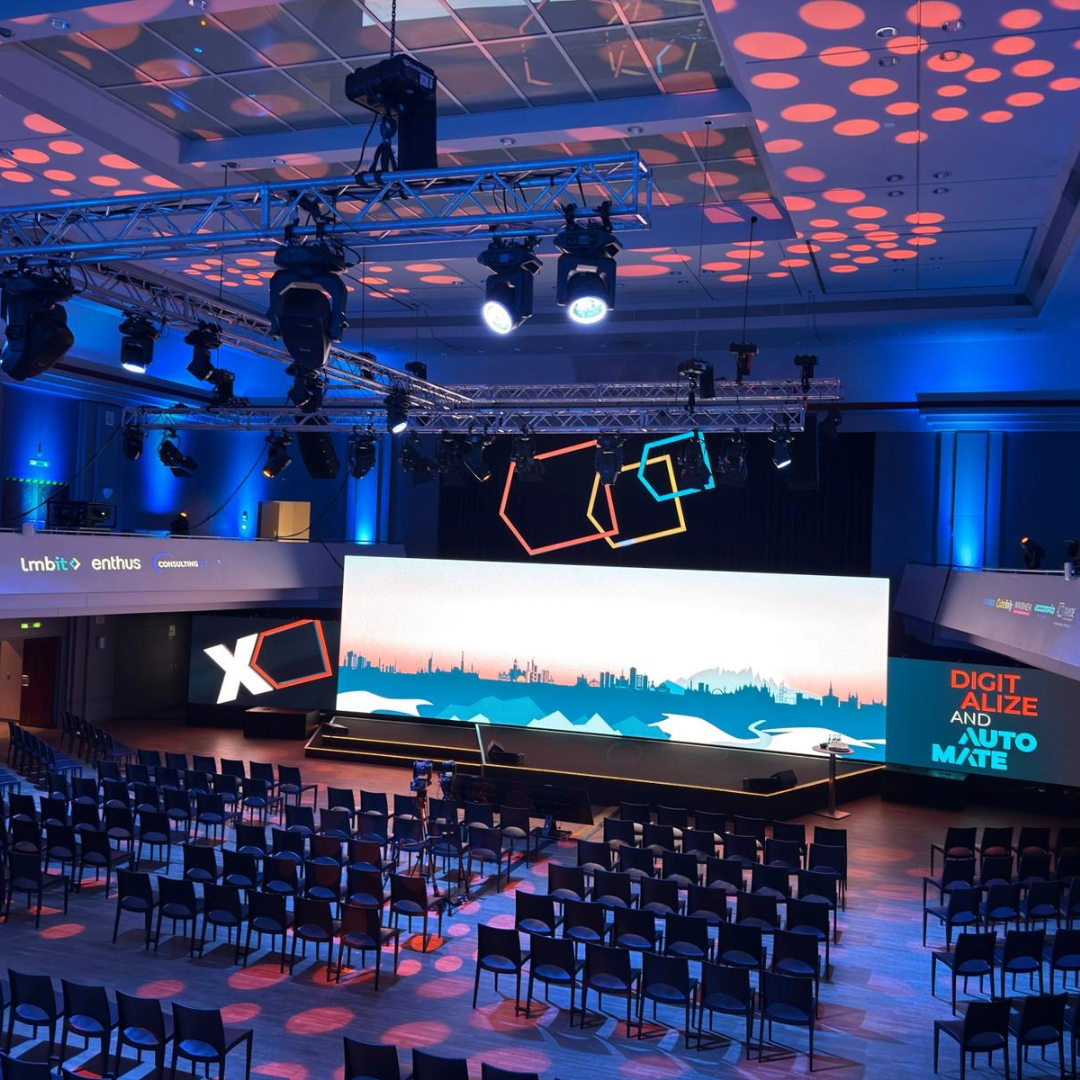 View of the stage at the Zoo Gesellschaftshaus Frankfurt BALZER Business Line, conference at the Zoo Gesellschaftshaus Frankfurt