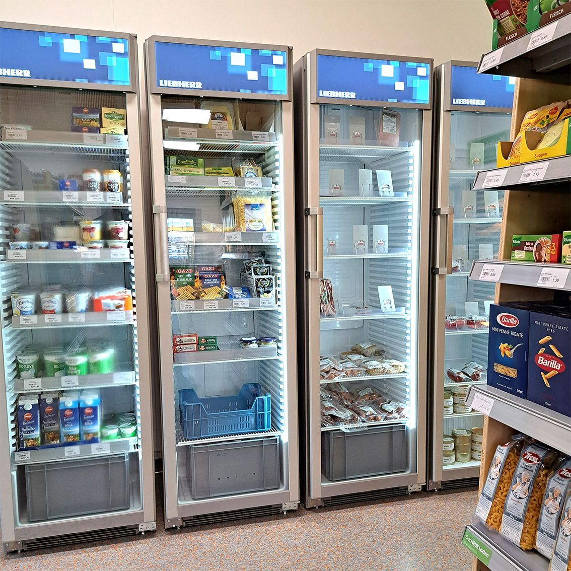 Neue Kühlregale im NEUEN Laden Neue Kühlregale im NEUEN Laden Hosskirch