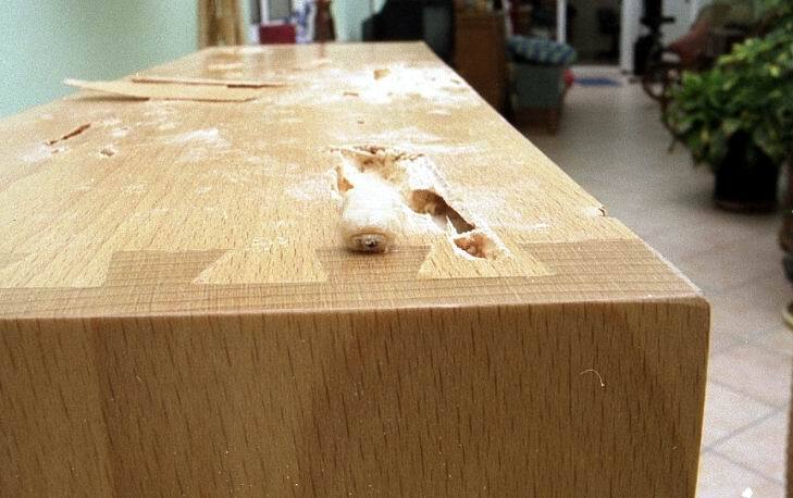 como acabar con las carcomas en muebles