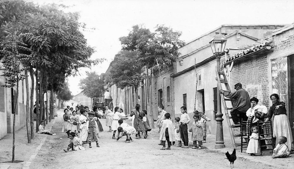 Una de las calles del barrio de Prosperidad, por aquel entonces en las afueras de Madrid. (1906)