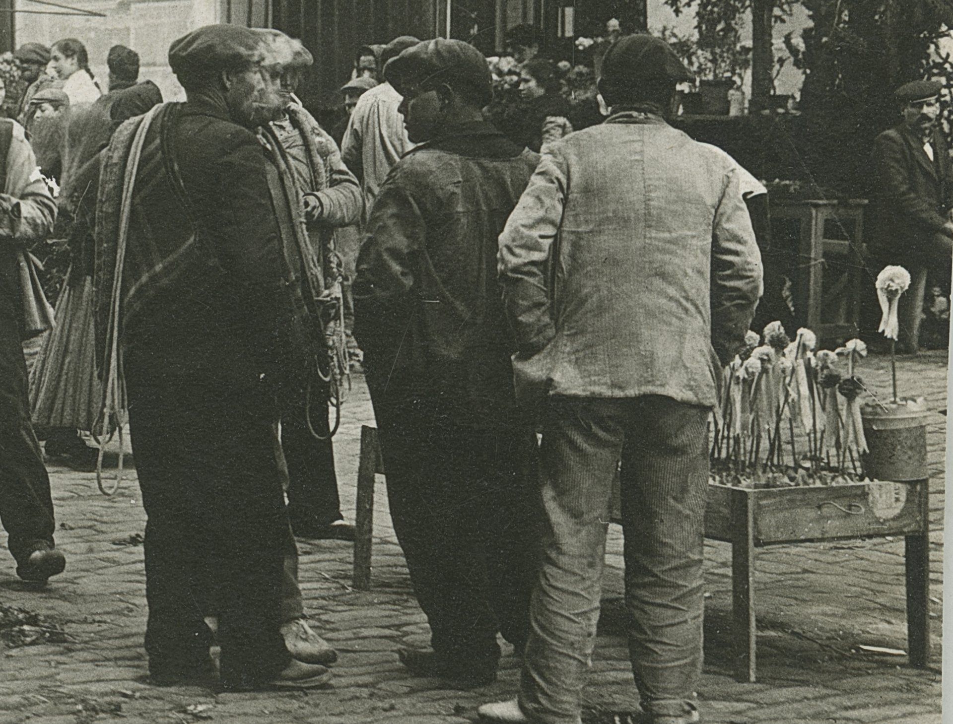 Puestos en el mercado de San Ildefonso (1910)