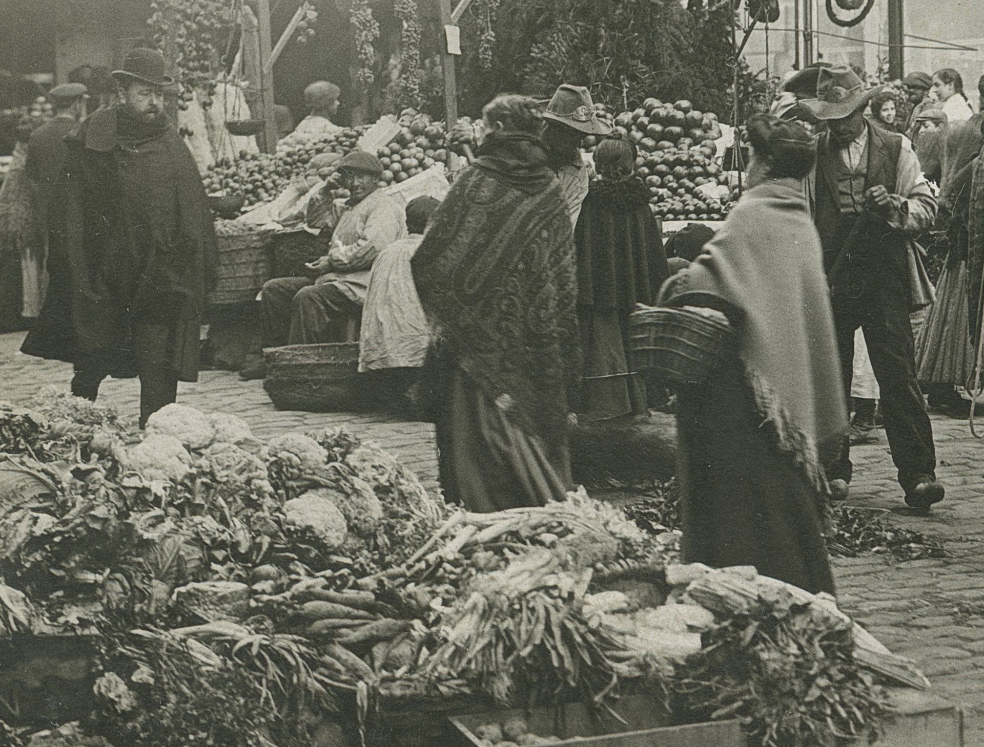 Puestos en el mercado de San Ildefonso (1910)