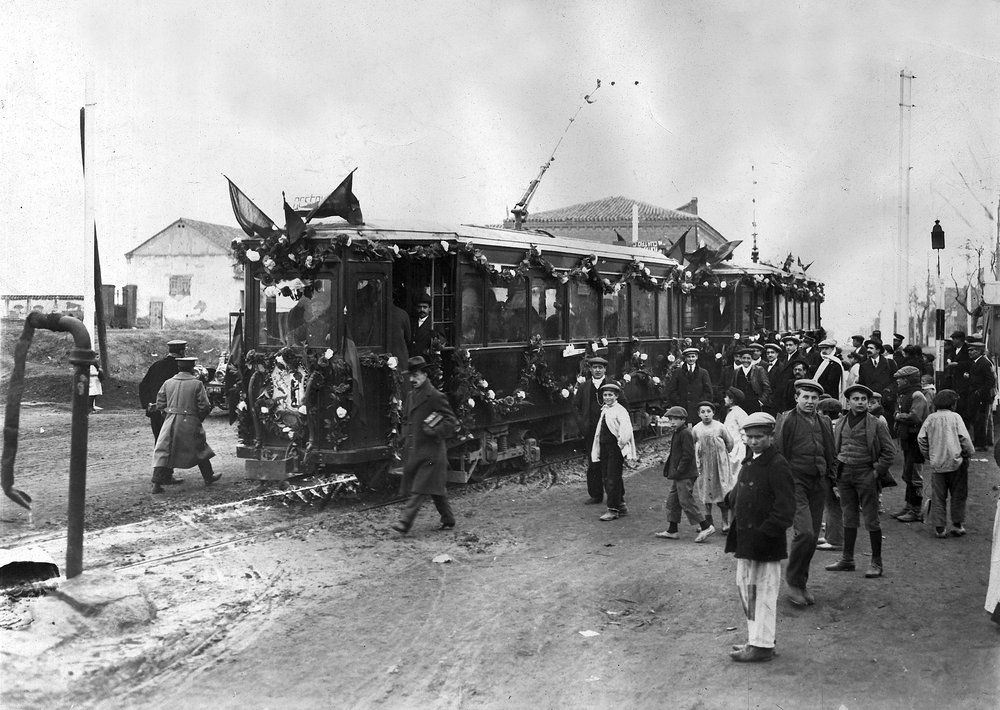 El tranvía llega a Canillejas (1912)