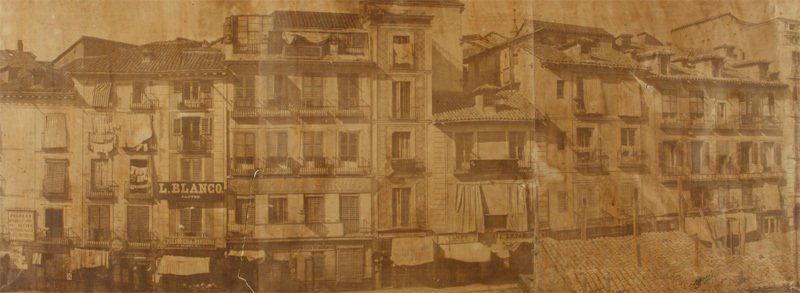 Fotografía de la Puerta del Sol antes de su reforma Fotografía de la Puerta del Sol antes de su reforma