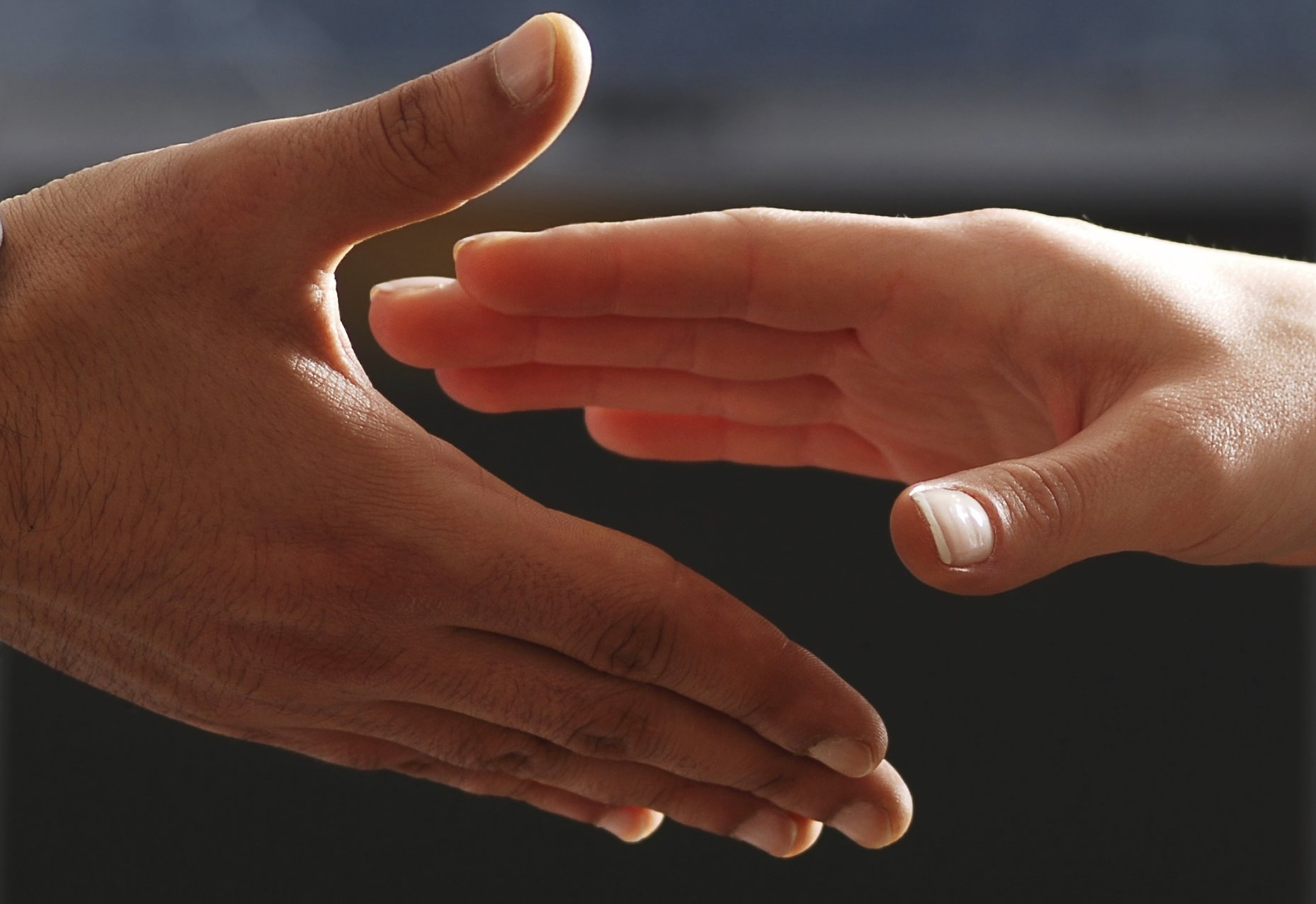 Reiki Händeauflegen heilende Hände fördert geistig seelisches Wachstum spirituell Energie universelle Lebensenergie Lebenskraft